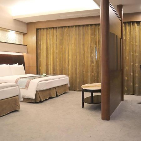 โฮฟง บิสซิเนส สเตย์ Hotel เฟิงหยวน ภายนอก รูปภาพ