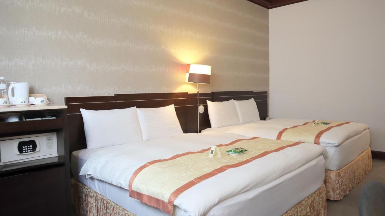 โฮฟง บิสซิเนส สเตย์ Hotel เฟิงหยวน ภายนอก รูปภาพ