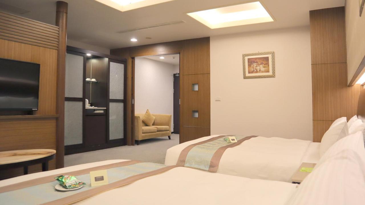 โฮฟง บิสซิเนส สเตย์ Hotel เฟิงหยวน ภายนอก รูปภาพ